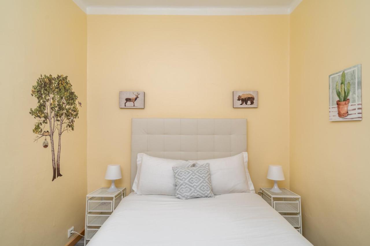 Cozy One Bedroom Apt In Historic Location - Carmo Lisboa Eksteriør bilde