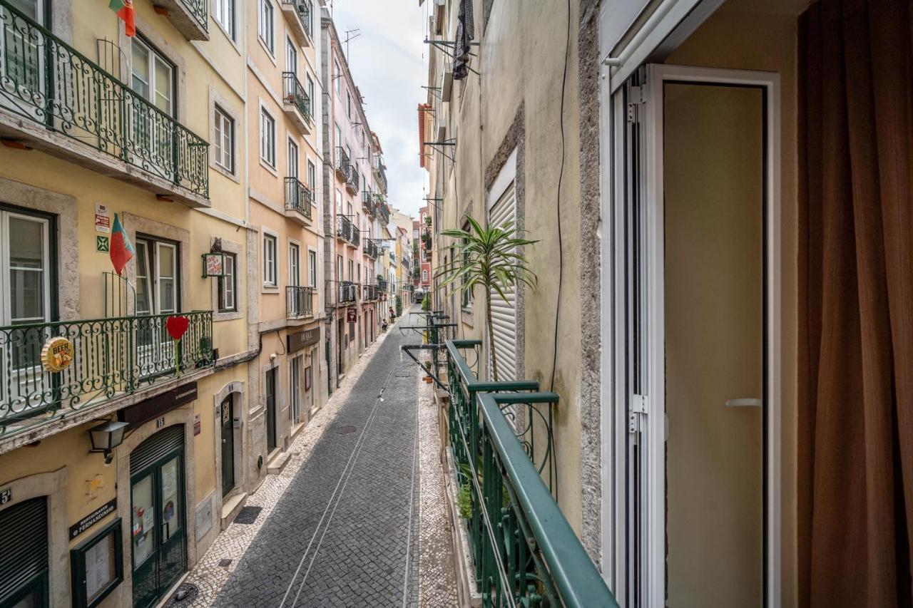 Cozy One Bedroom Apt In Historic Location - Carmo Lisboa Eksteriør bilde