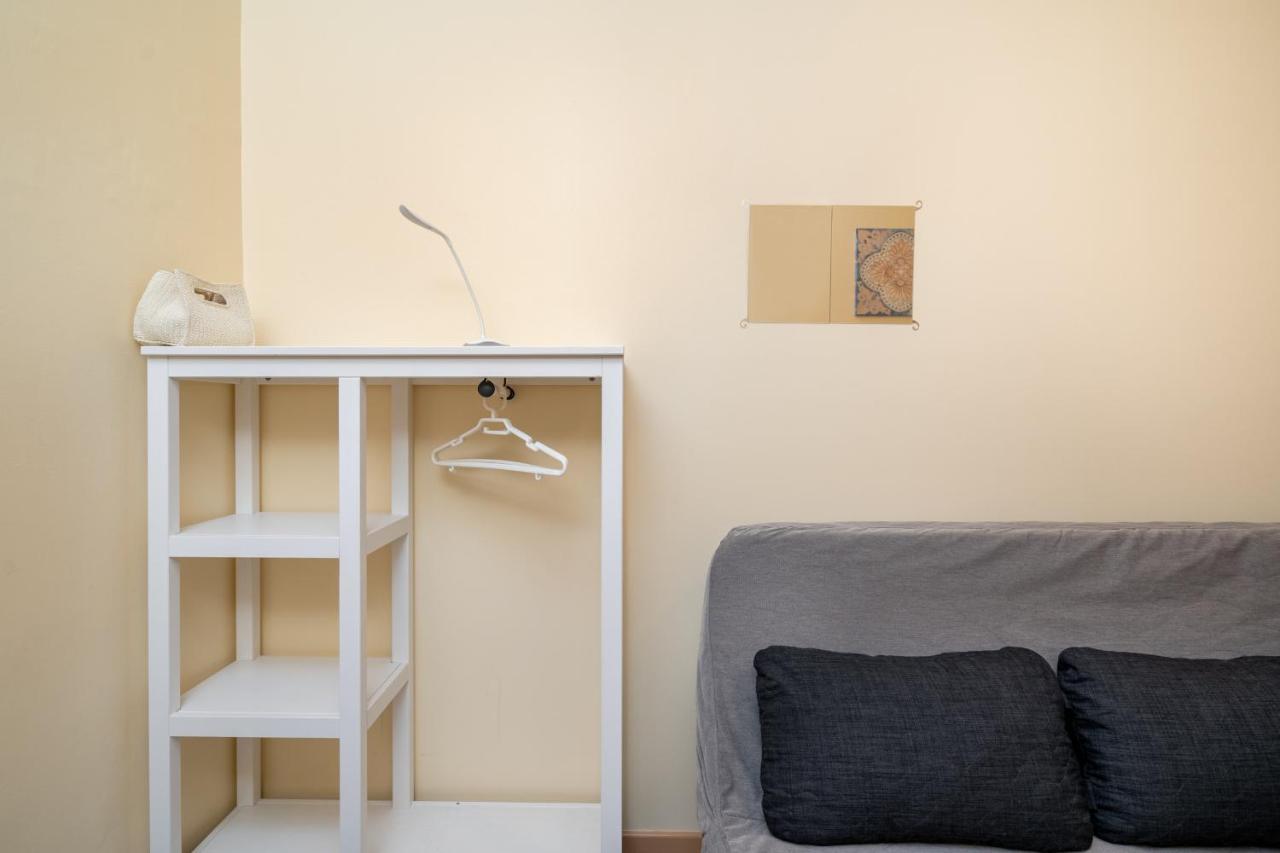 Cozy One Bedroom Apt In Historic Location - Carmo Lisboa Eksteriør bilde